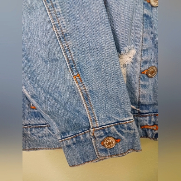 FOREVER 21 LG BLUE JEAN JACKET ❤️ - Picture 5 of 5
